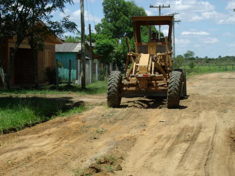 Município lança editais para aquisição de motoniveladora e retroescavadeira