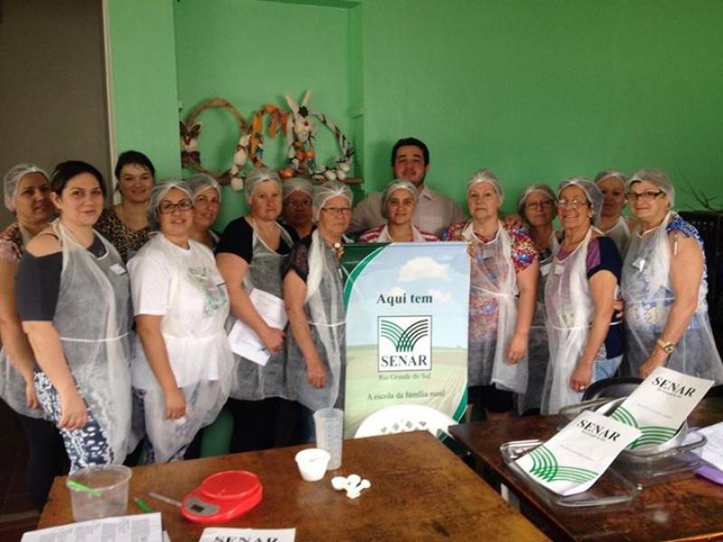 Prefeitura realiza curso de Salgados no Município