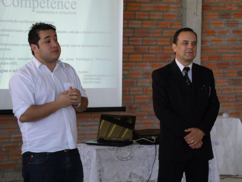 Executivo promove palestra aos servidores municipais
