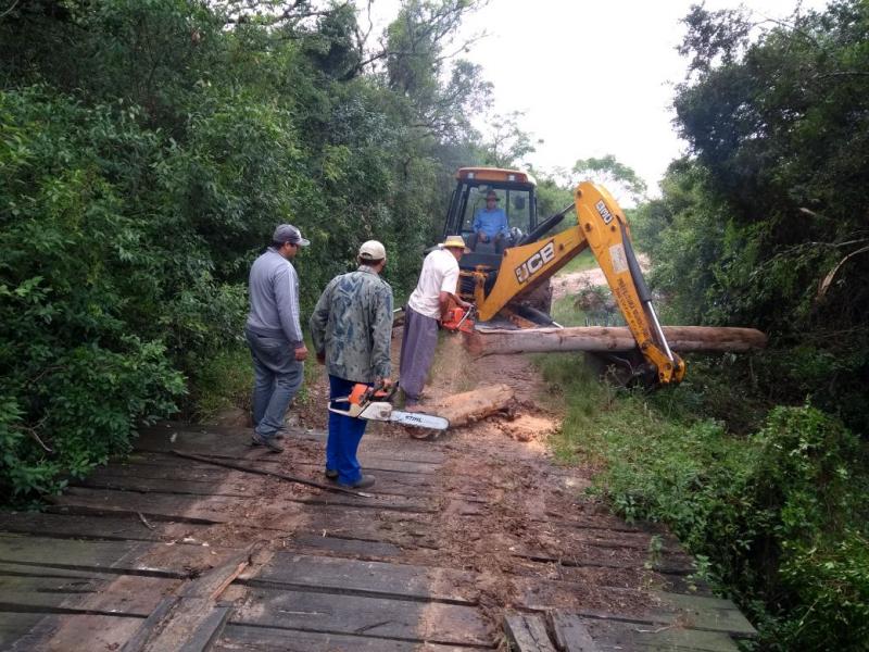 CONSTRUÇÃO DE PONTE NA LOCALIDADE DE DOIS IRMÃOS NO LORETO