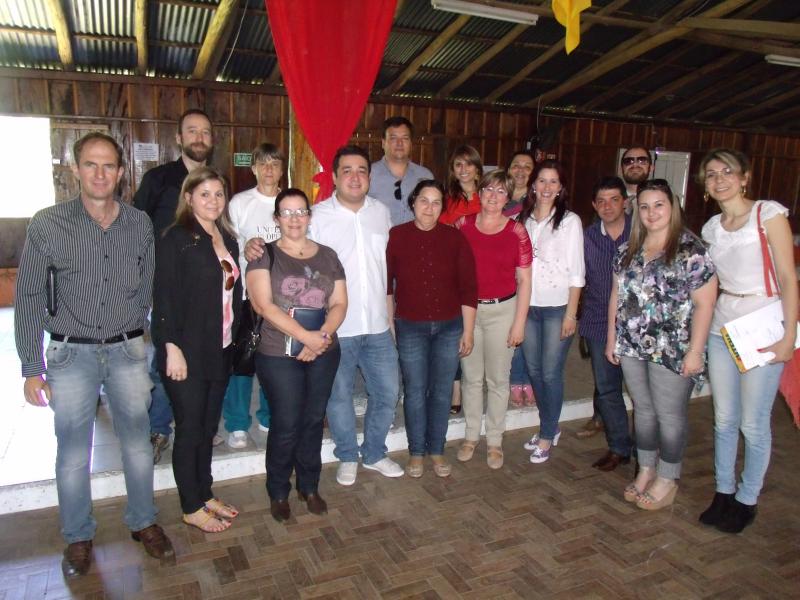 São Vicente do Sul sedia reunião da AMCentro