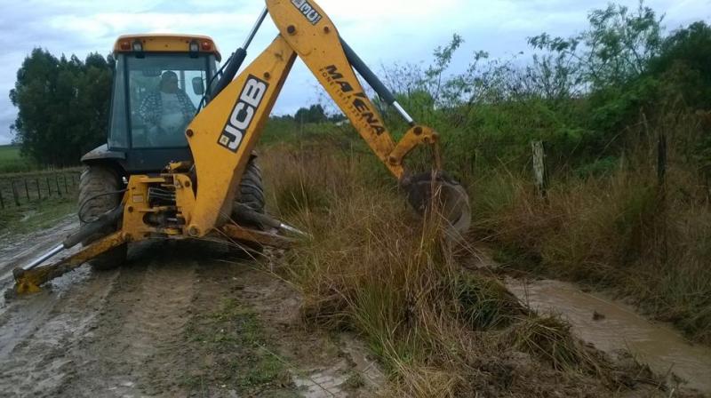 NEM O TEMPO ATRAPALHA O CRONOGRAMA DA SECRETARIA DE OBRAS