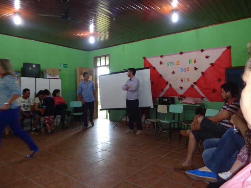 Escola Eduardo Lutz em comemoração