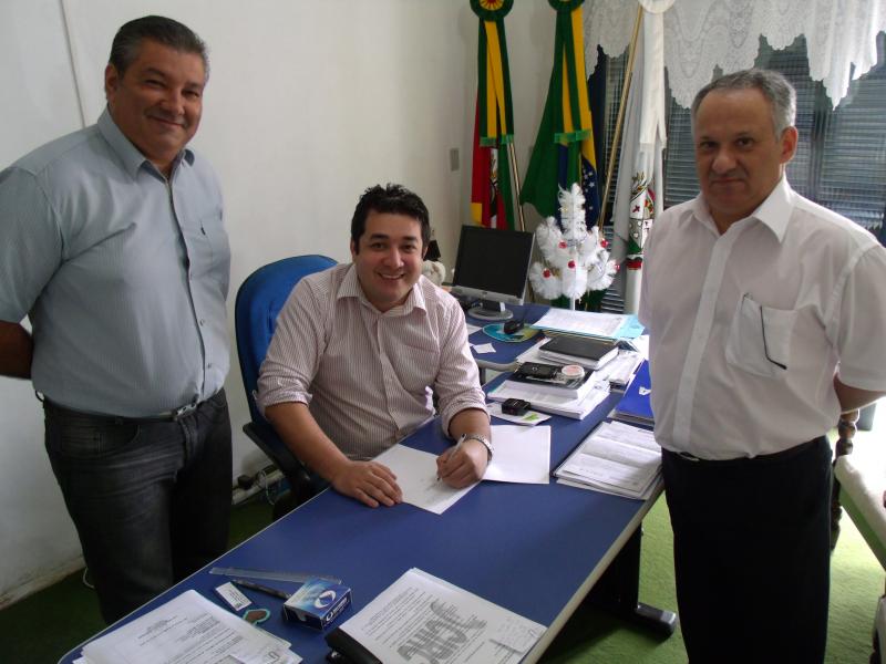 Município viabiliza Revitalização da Praça